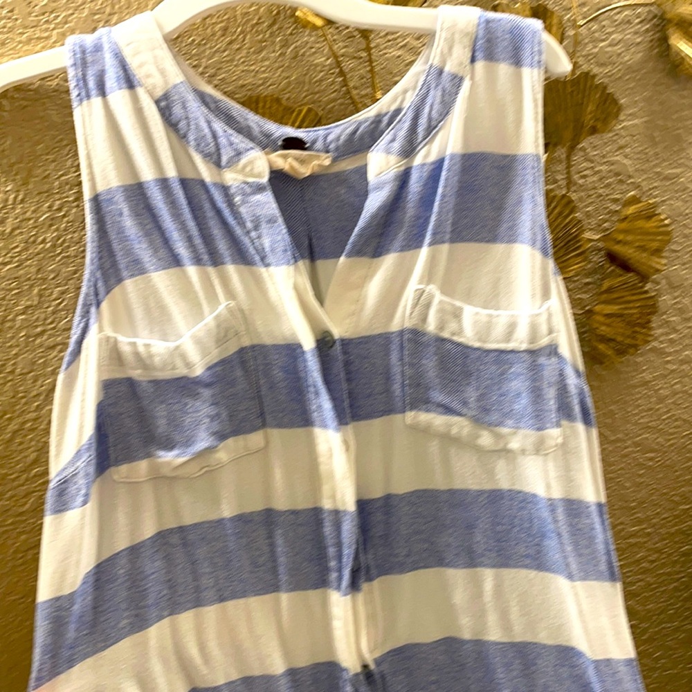 Cupio brand button down striped sleeveless blouse, very soft material.